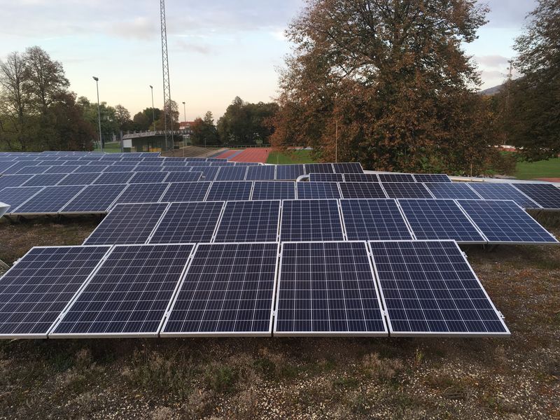 Solarmodule auf einem Flachdach